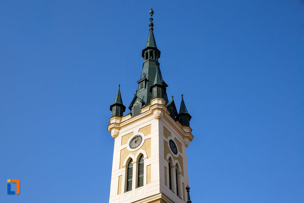 turnul-de-la-biserica-reformata-calvina-din-cluj-napoca-judetul-cluj.jpg