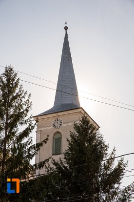 turnul-de-la-biserica-reformata-din-alba-iulia-judetul-alba.jpg