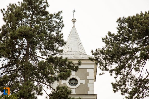 turnul-de-la-biserica-reformata-din-ocna-mures-judetul-alba.jpg