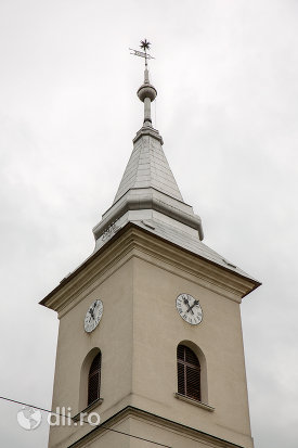 turnul-de-la-biserica-reformata-din-tautii-magheraus-judetul-maramures.jpg