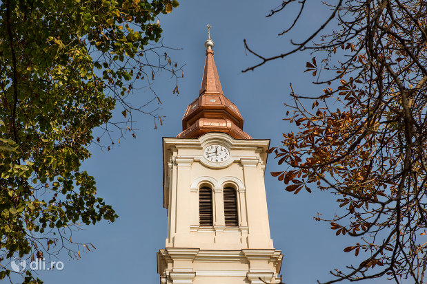 turnul-de-la-biserica-reformata-olosig-din-oradea-judetul-bihor.jpg