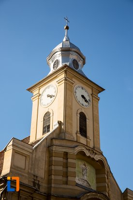 turnul-de-la-biserica-romano-catolica-din-brasov-judetul-brasov.jpg