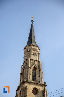 turnul-de-la-biserica-sfantul-mihail-din-cluj-napoca-judetul-cluj-2.jpg
