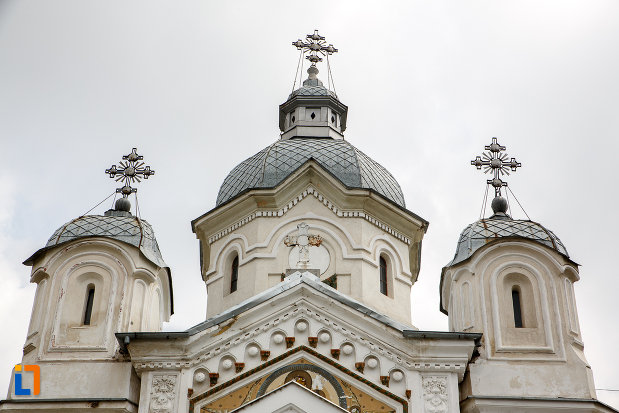 Biserica Sf. Apostoli Petru si Pavel din Alexandria ...