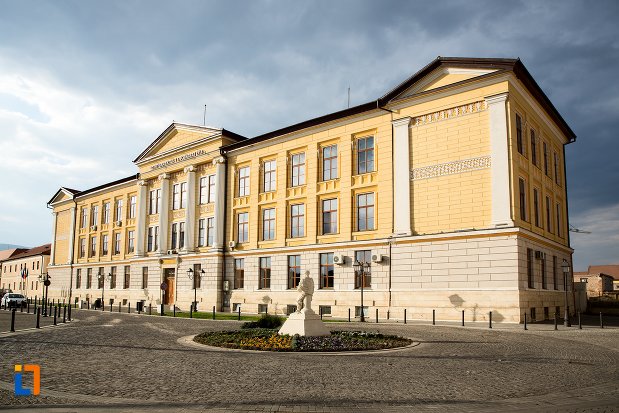 universitatea-1-decembrie-1918-din-alba-iulia-judetul-alba.jpg