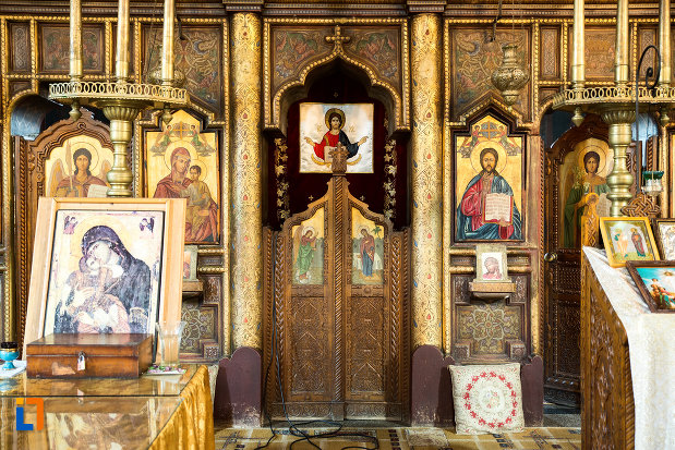 usa-de-altar-din-biserica-sf-apostoli-si-sf-gheorghe-din-caracal-judetul-olt.jpg