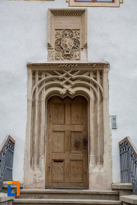 usa-de-la-casa-cu-fragment-din-capela-gotica-din-sibiu-judetul-sibiu.jpg