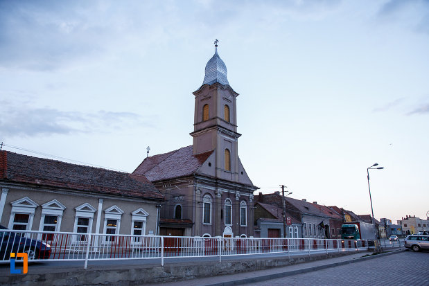 vedere-cu-biserica-invierea-domnului-1819-din-sebes-judetul-alba.jpg