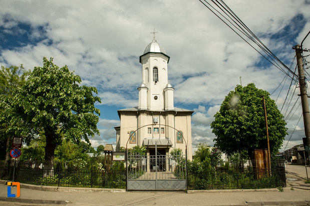 vedere-cu-biserica-sf-nicolae-din-caracal-judetul-olt.jpg