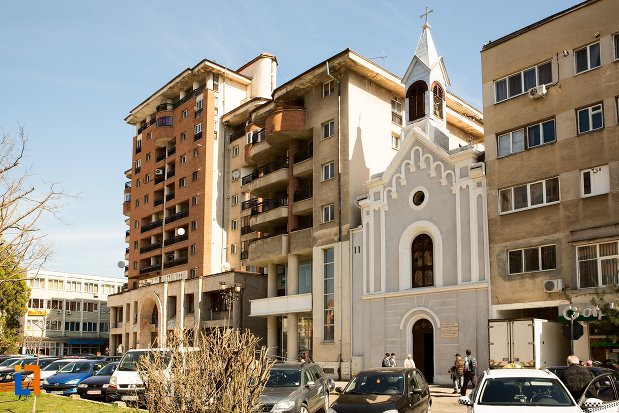 vedere-cu-capela-romano-catolica-din-alba-iulia-judetul-alba.jpg