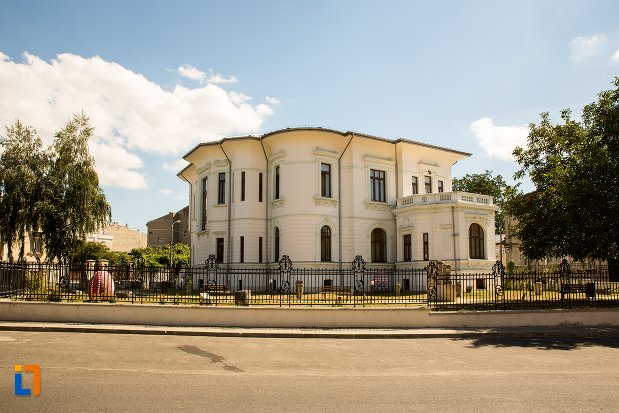 vedere-cu-casa-embericos-centrul-cultural-nicapetre-din-braila-judetul-braila.jpg