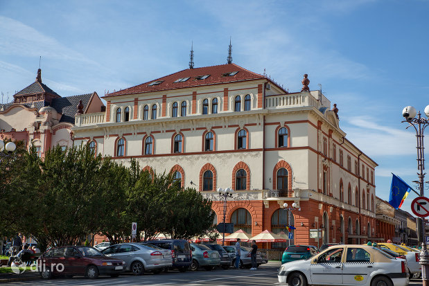 vedere-cu-hotel-transilvania-fosta-panonnia-din-oradea-judetul-bihor.jpg