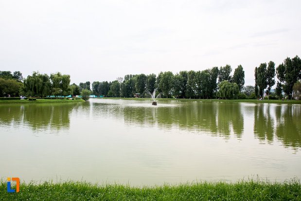 vedere-cu-lacul-chindia-din-targoviste-judetul-dambovita.jpg