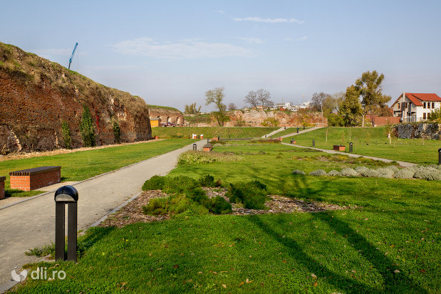 vedere-cu-parcul-dendrologic-din-oradea-judetul-bihor.jpg