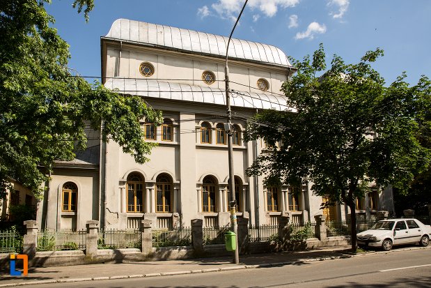 vedere-cu-sinagoga-din-pitesti-judetul-arges.jpg