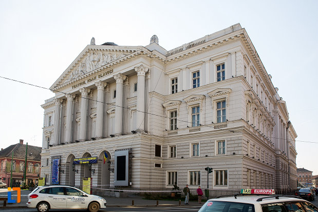 vedere-cu-teatrul-ioan-slavici-din-arad-judetul-arad.jpg