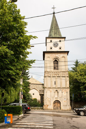 vedere-cu-turnul-de-clopotnita-de-la-biserica-sf-ilie-din-campulung-muscel-judetul-arges.jpg