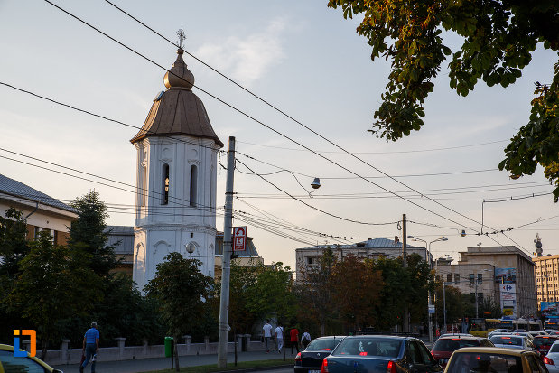 vedere-cu-turnul-de-la-biserica-sf-gheorghe-vechi-din-ploiesti-judetul-prahova.jpg