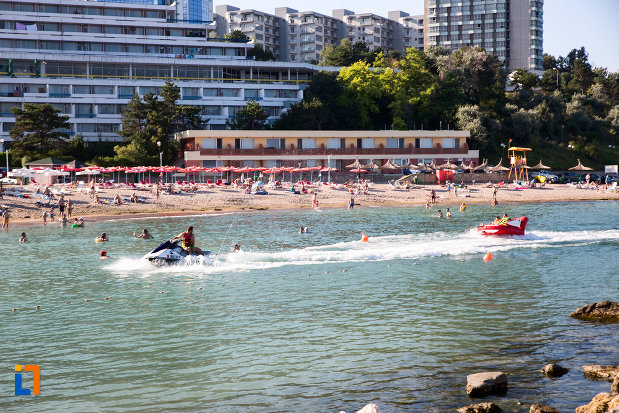 vedere-din-statiunea-neptun-olimp-judetul-constanta.jpg