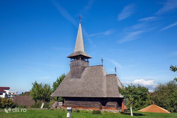 vedere-spre-biserica-din-muzeul-satului-osenesc-din-negresti-oas-judetul-satu-mare.jpg