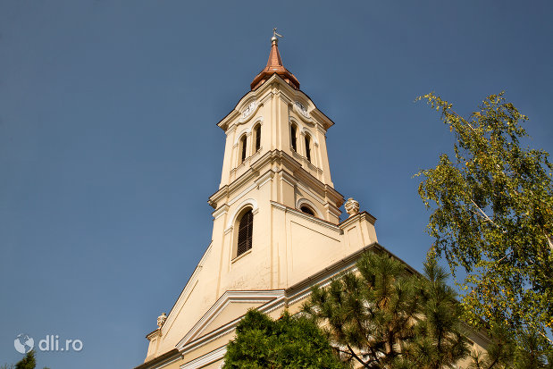 vedere-spre-biserica-reformata-olosig-din-oradea-judetul-bihor.jpg