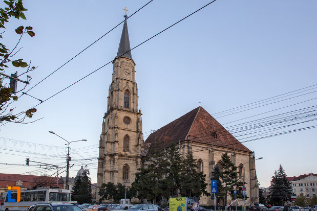 vedere-spre-biserica-sfantul-mihail-din-cluj-napoca-judetul-cluj-2.jpg
