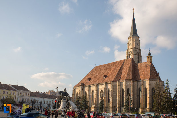vedere-spre-biserica-sfantul-mihail-din-cluj-napoca-judetul-cluj.jpg