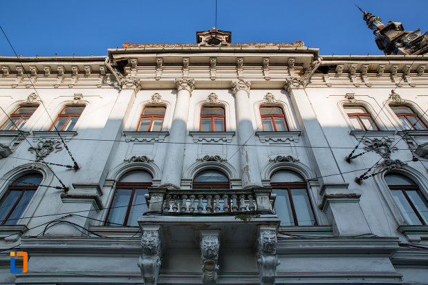 vedere-spre-fatada-palatul-babos-din-cluj-napoca-judetul-cluj.jpg