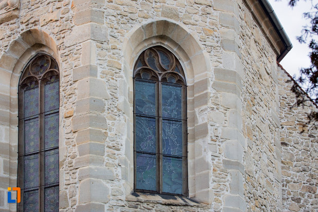 vitralii-din-biserica-romano-catolica-calvaria-din-cluj-napoca-judetul-cluj.jpg
