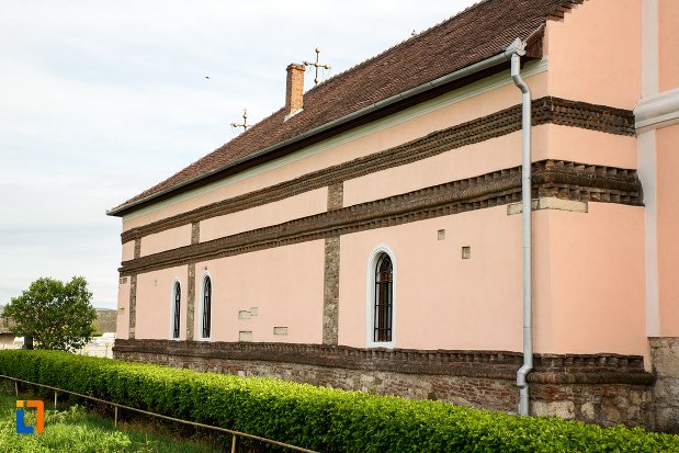 zid-de-la-biserica-maieri-sf-treime-din-alba-iulia-judetul-alba.jpg