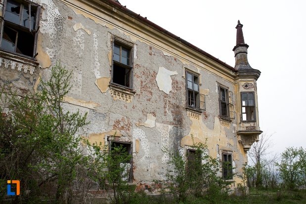 zid-din-ansamblul-castelului-teleky-din-uioara-de-sus-judetul-alba.jpg