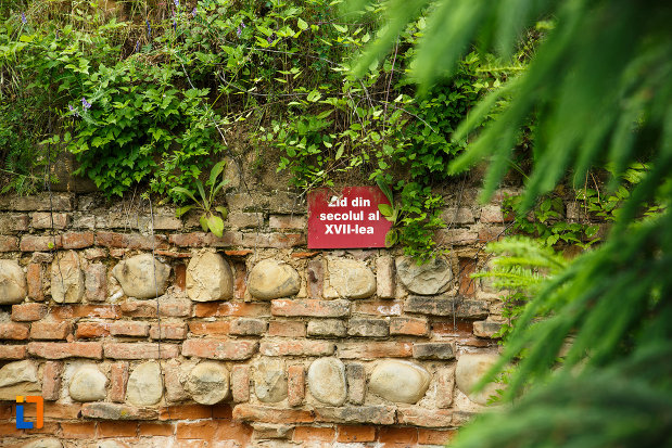 zid-din-secolul-al-xvii-lea-manastirea-brazi-din-panciu-judetul-vrancea.jpg