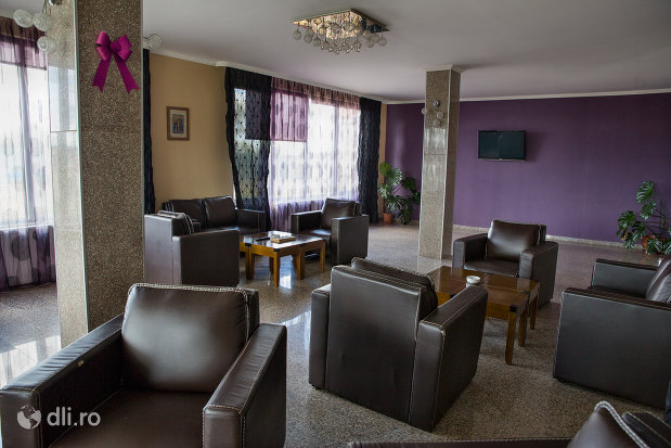 zona-de-relaxare-in-restaurantul-lacul-lui-pintea-judetul-satu-mare.jpg