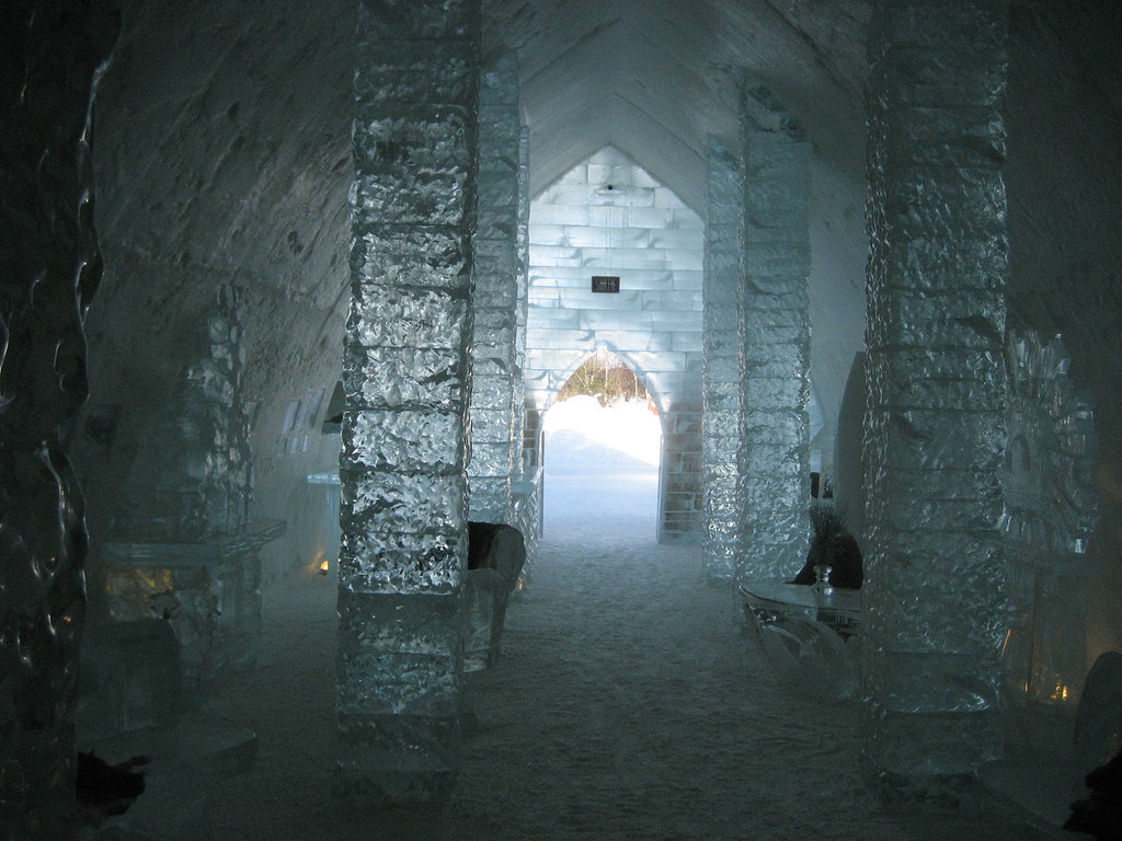 Hotelul de gheata din Quebec1
