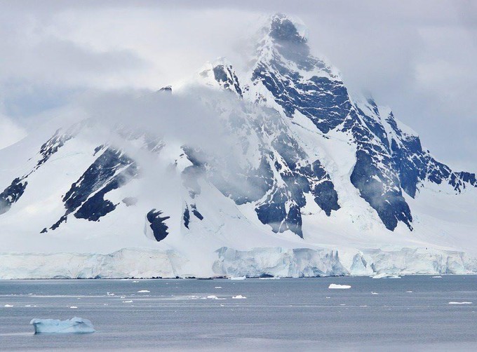 Piramide in Antarctica