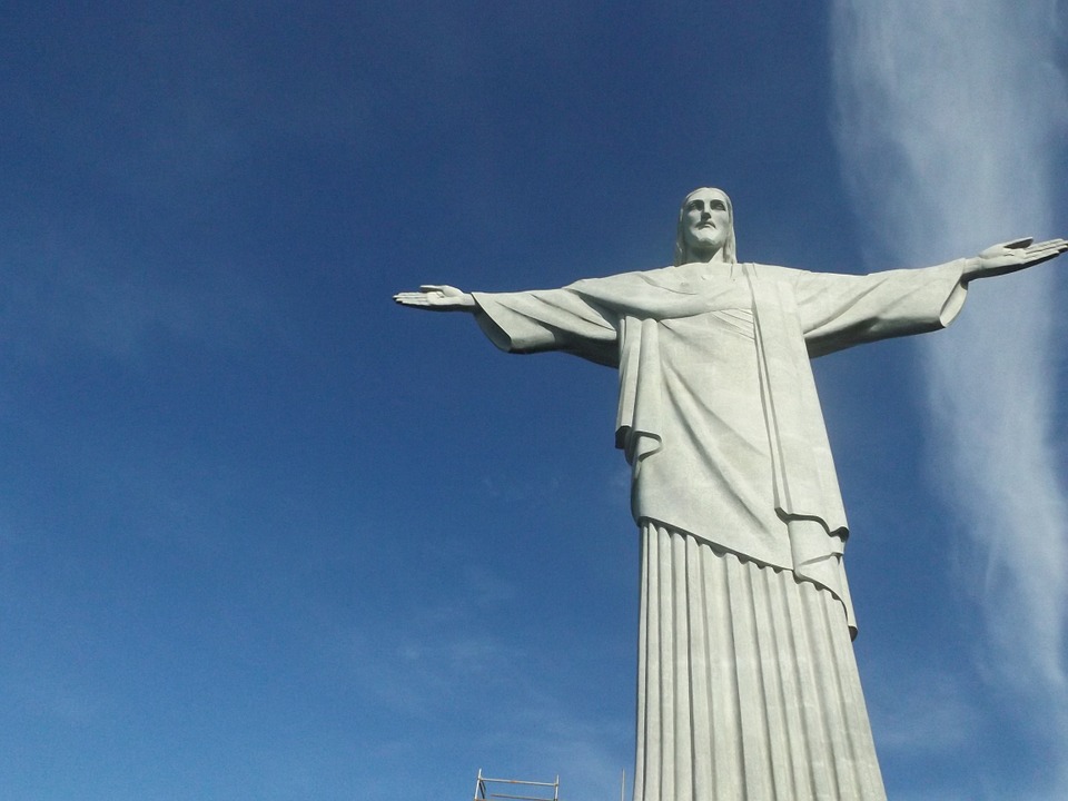 Statuia lui Hristos Mântuitorul (Cristo Redentor), din Rio de Janeiro (Brazilia)