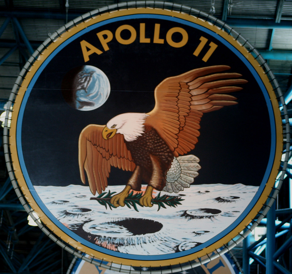 Emblema misiunii Apollo 11 , Vulturul