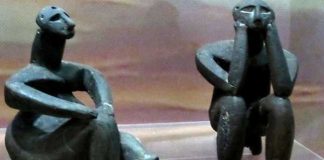 Gânditorul de la Hamangia si femeie sezand