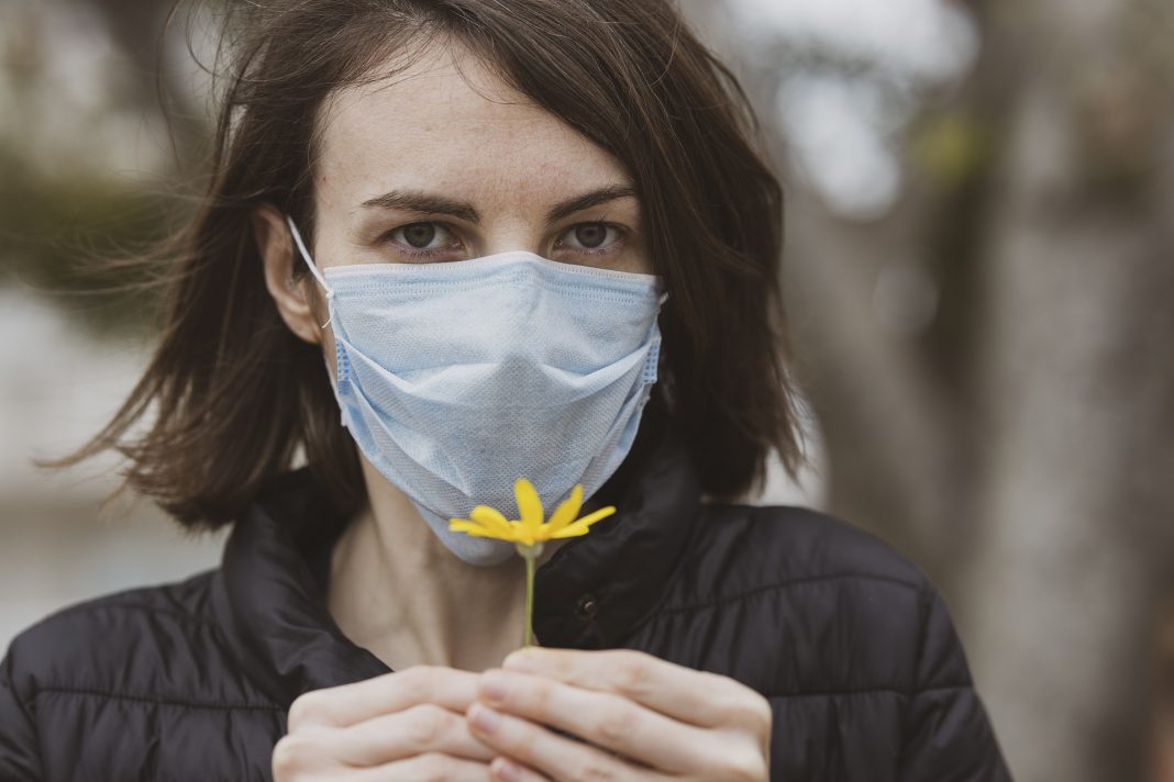 Pierderea mirosului şi a gustului din cauza COVID-19 Pierderea mirosului şi a gustului din cauza COVID-19