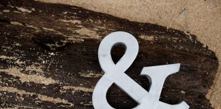 Ampersand (&) – originea şi semnificaţia simbolului Ampersand (&) – originea şi semnificaţia simbolului