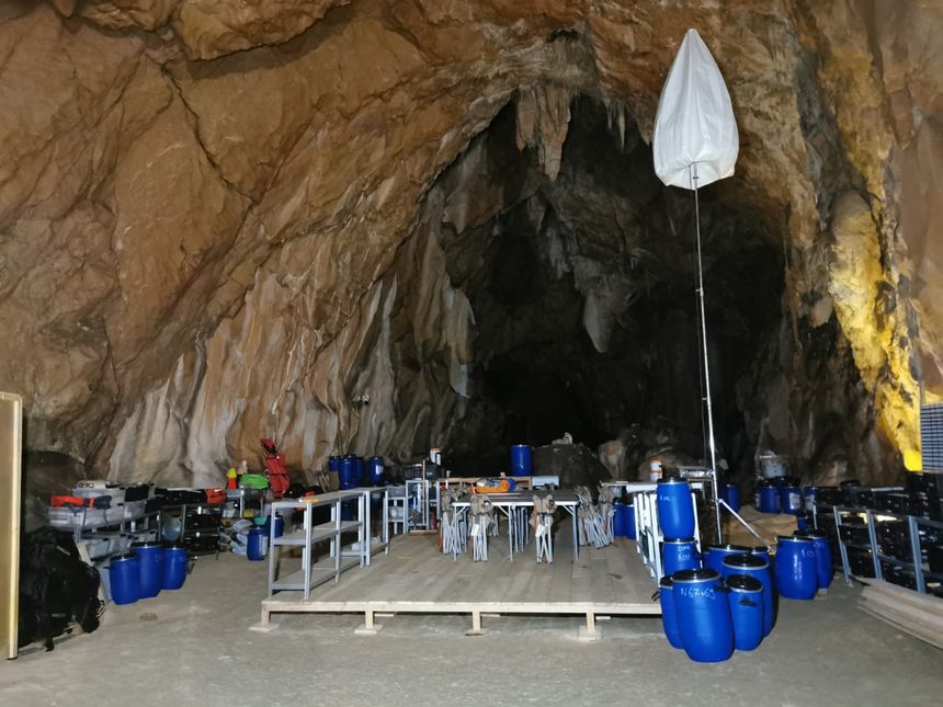 Deep Time, Amenajarea spatiilor din pestera