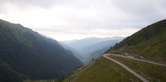 Top 7 cele mai spectaculoase şosele din România. “Călătoria cea mai frumoasă este cea pe care nu am făcut-o încă”… Top 7 cele mai spectaculoase şosele din România, Transfăgărăşean