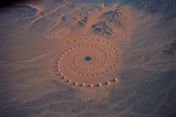 10 descoperiri ciudate prin Google Earth, o spirală în deşertul Sahara