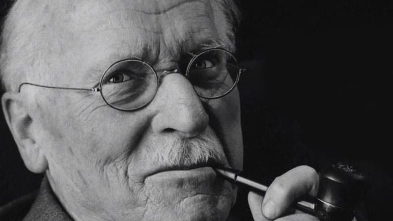 Carl Gustav Jung, Scarabeul si Teoria sincronicităţii