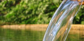 Aurul albastru – marea provocare a secolului XXI. Cea mai importantă resursă naturală de pe planetă ignorată de români Aurul albastru - marea provocare a secolului XXI