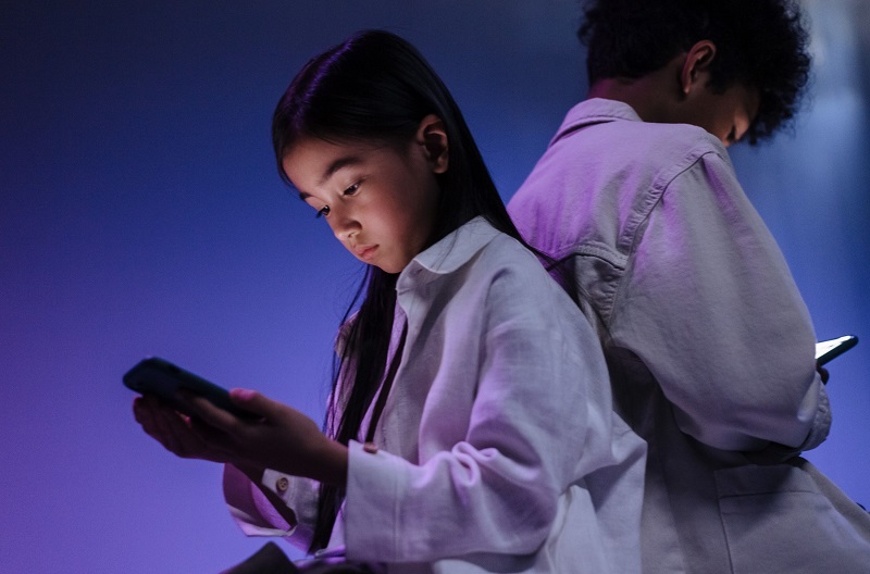 Copii pe smartphone Copii pe smartphone