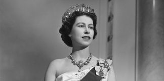 Regina Elisabeta a II-a, 1958