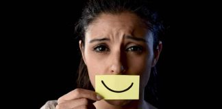 Doomscrolling, un pericol pentru sănătatea fizică şi mentală