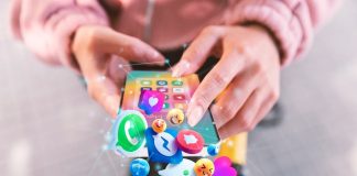 Răspunsul la saturația social media migrarea spre spații online intime și mai autentice