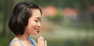 Cele mai neobişnuite saluturi din lume – expresia unor valori culturale ancestrale Cele mai neobişnuite saluturi din lume